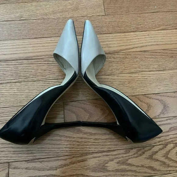 [10M] Michael Kors JULIETA D'ORSAY Pearl Grey  & Black Leather Pumps Stiletto - Picture 5 of 10